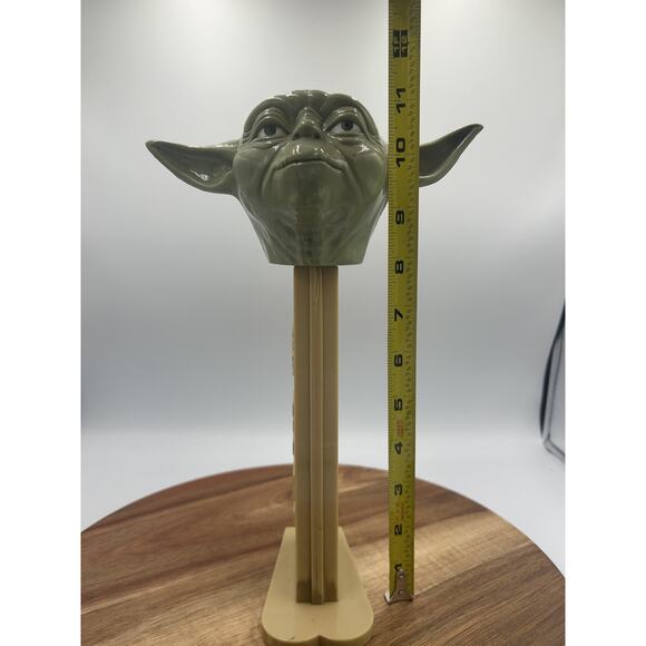 PEZ Star Wars Yoda Giant PEZ Candy Dispenser Collectible Figure Display Large - Picture 5 of 8
